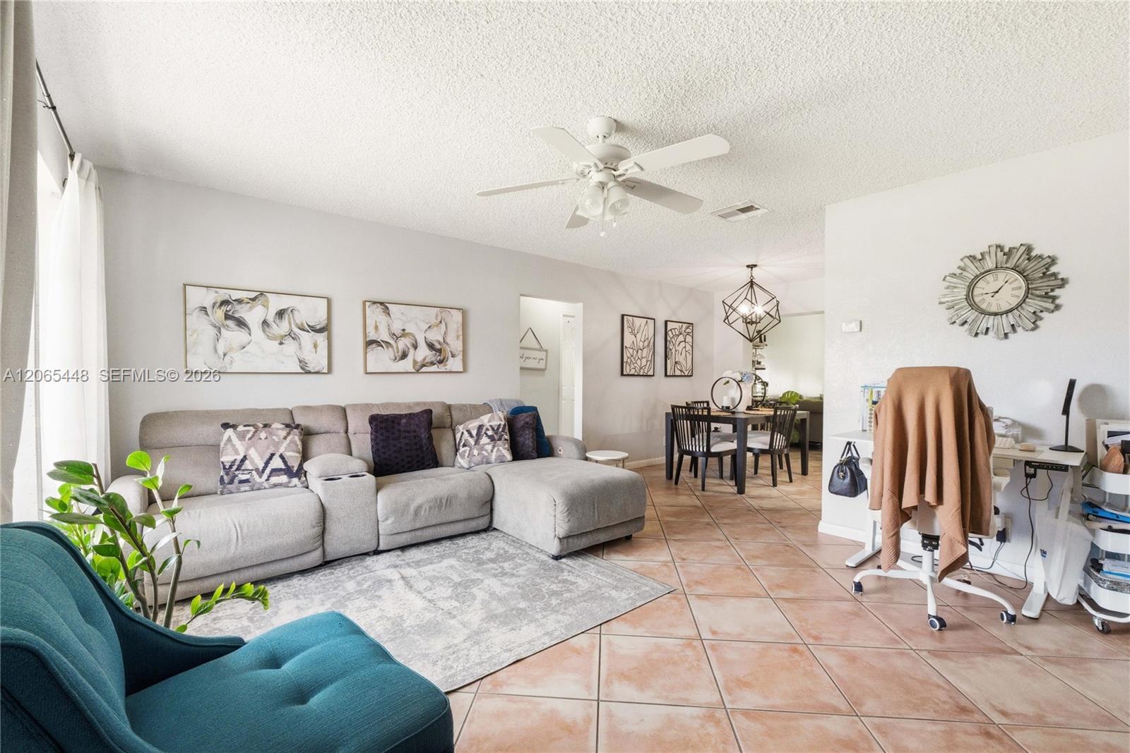 4916 NW 55th Ct, Tamarac FL 33319 photo 2