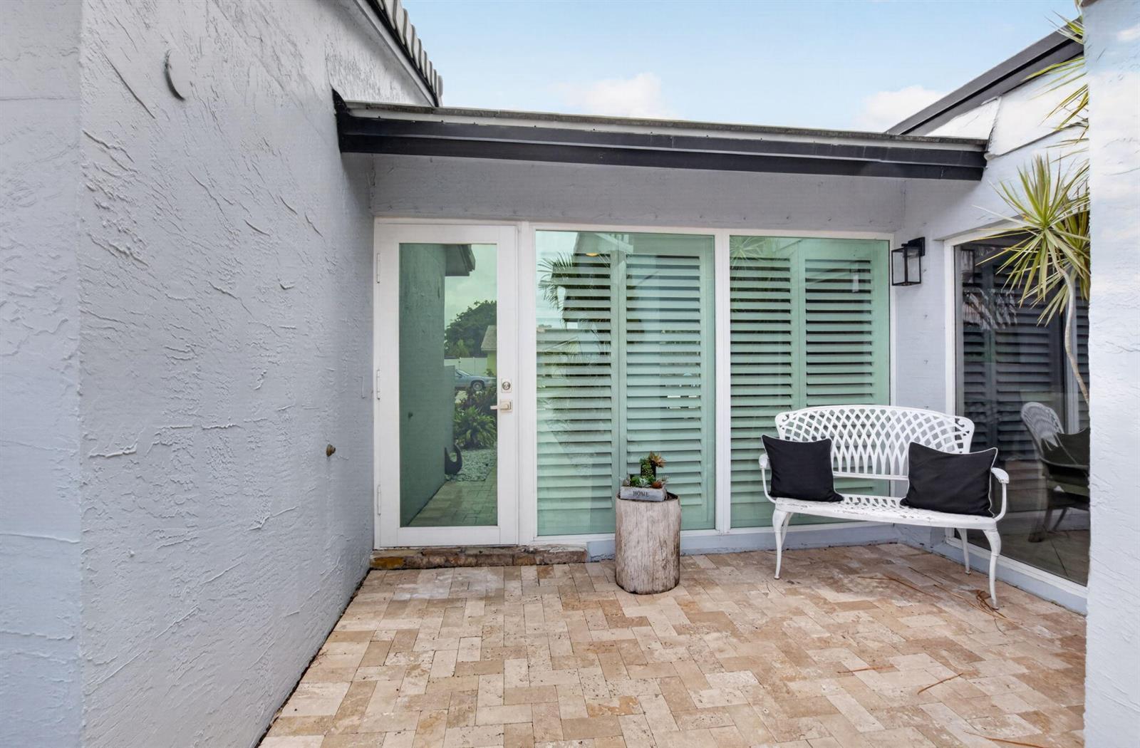 6521 Woodbury Road, Boca Raton FL 33433 photo 4