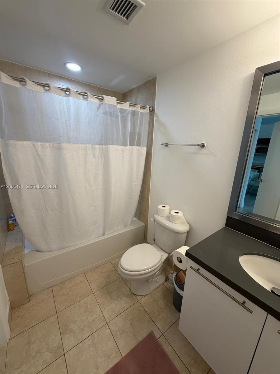 90 SW 3rd St # 1416, Miami FL 33130 photo 3