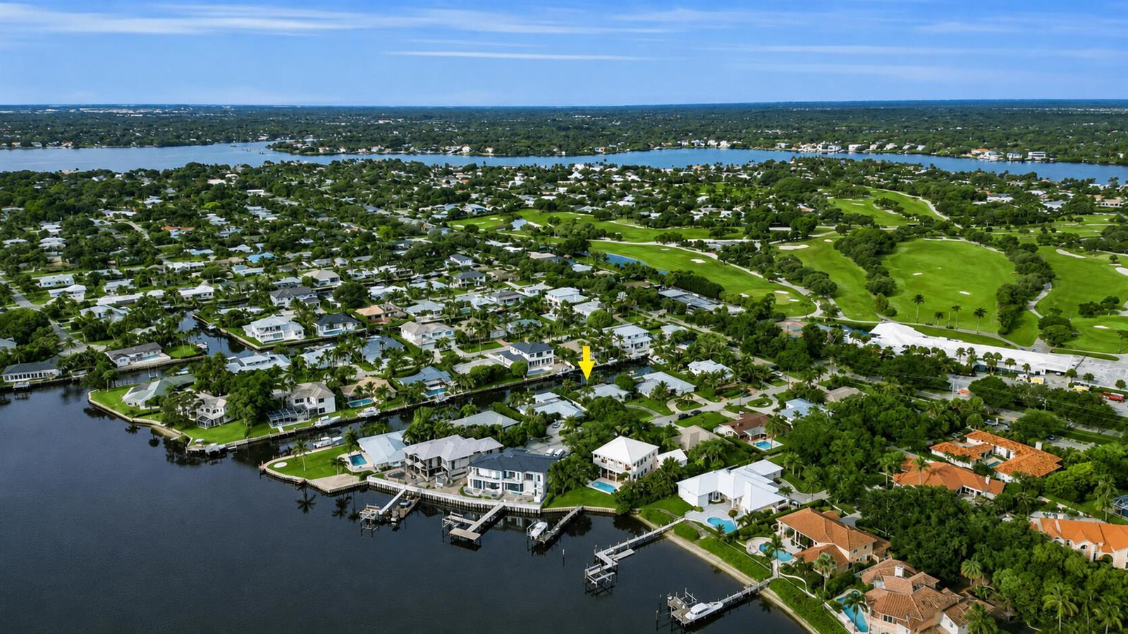 16 Country Club Circle, Tequesta FL 33469 photo 5