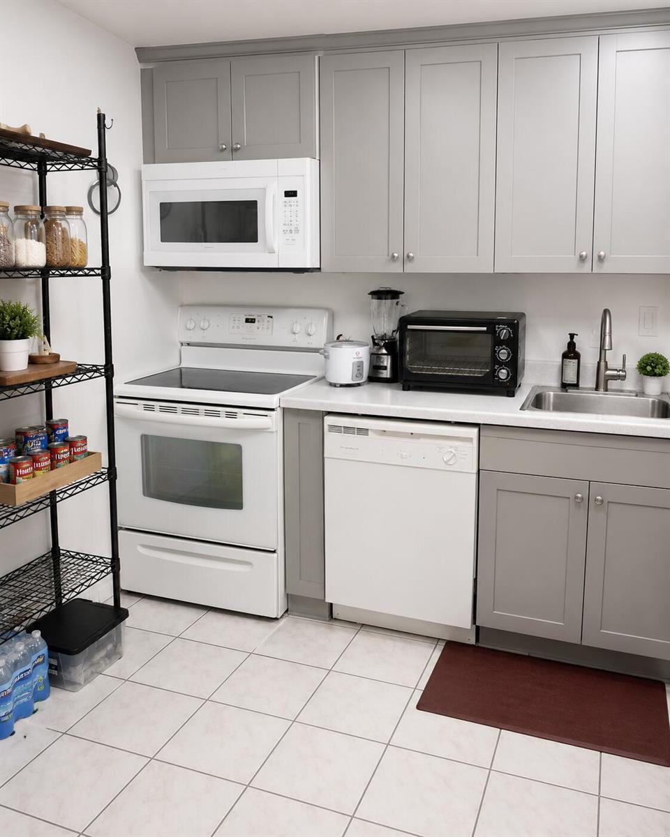 3740 INVERRARY Drive # 1E, Lauderhill FL 33319 photo 2
