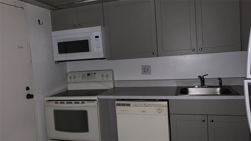 3740 INVERRARY Drive # 1E, Lauderhill FL 33319 photo 4