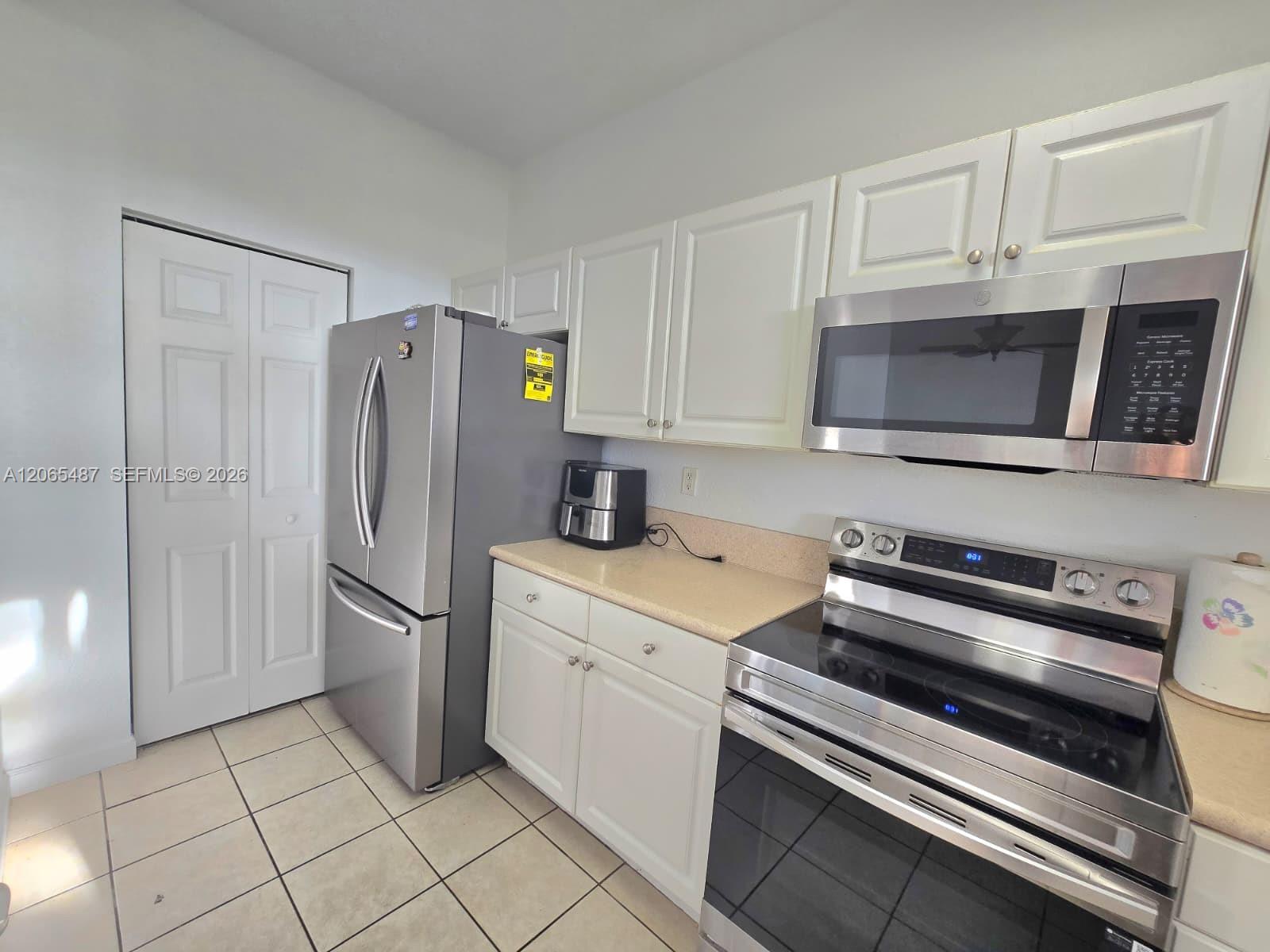 13211 SW 127th Ct, Miami FL 33186 photo 4