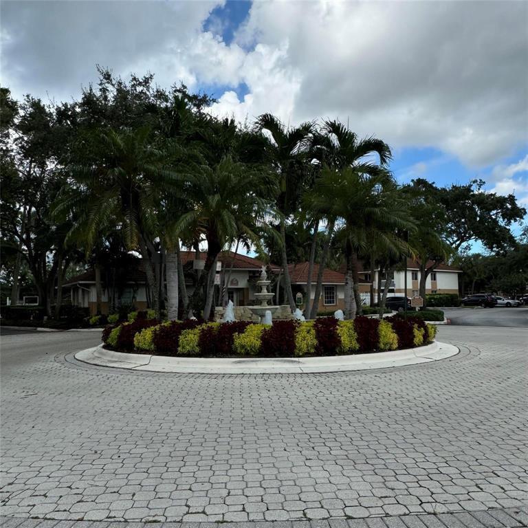 712 NW 92nd Avenue, Plantation FL 33324 photo 2