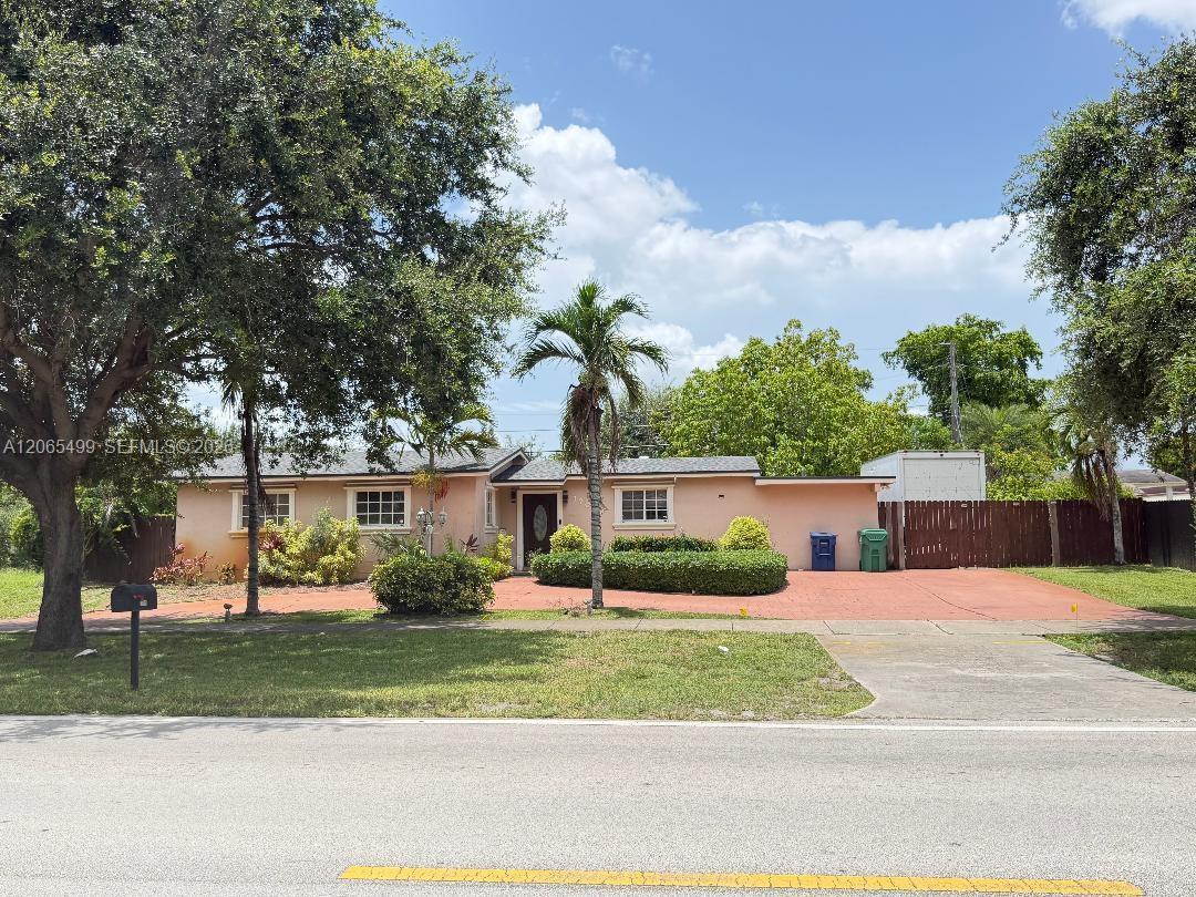 17040 NW 82nd Ave # 17040, Hialeah FL 33015 photo 2