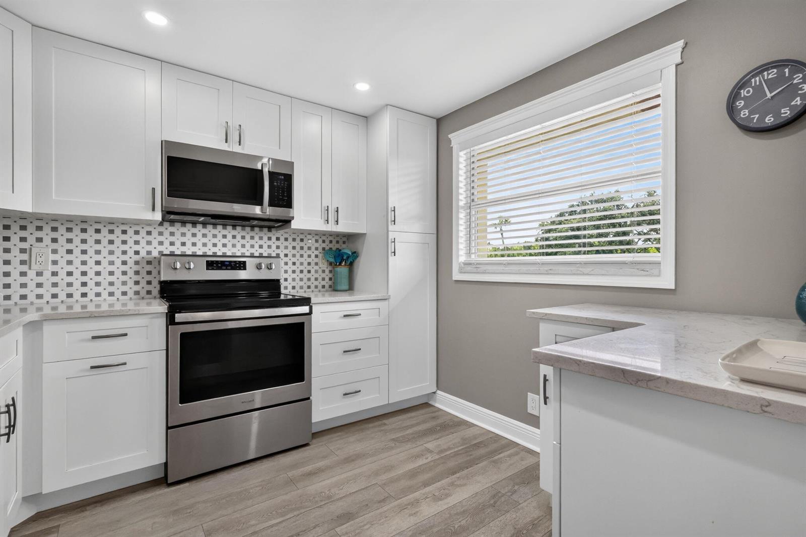 3951 Via Poinciana # 209, Lake Worth FL 33467 photo 3
