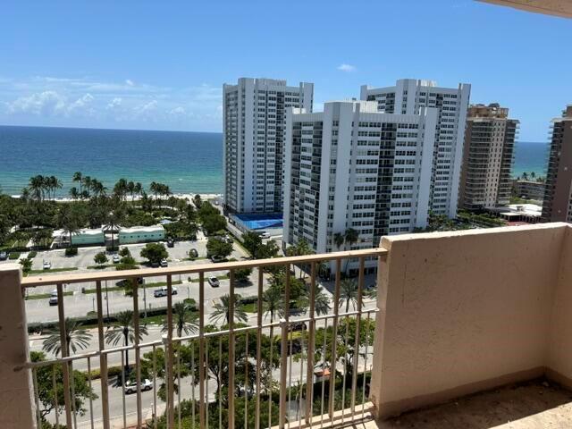 1865 S Ocean Drive, Hallandale Beach FL 33009 photo 2