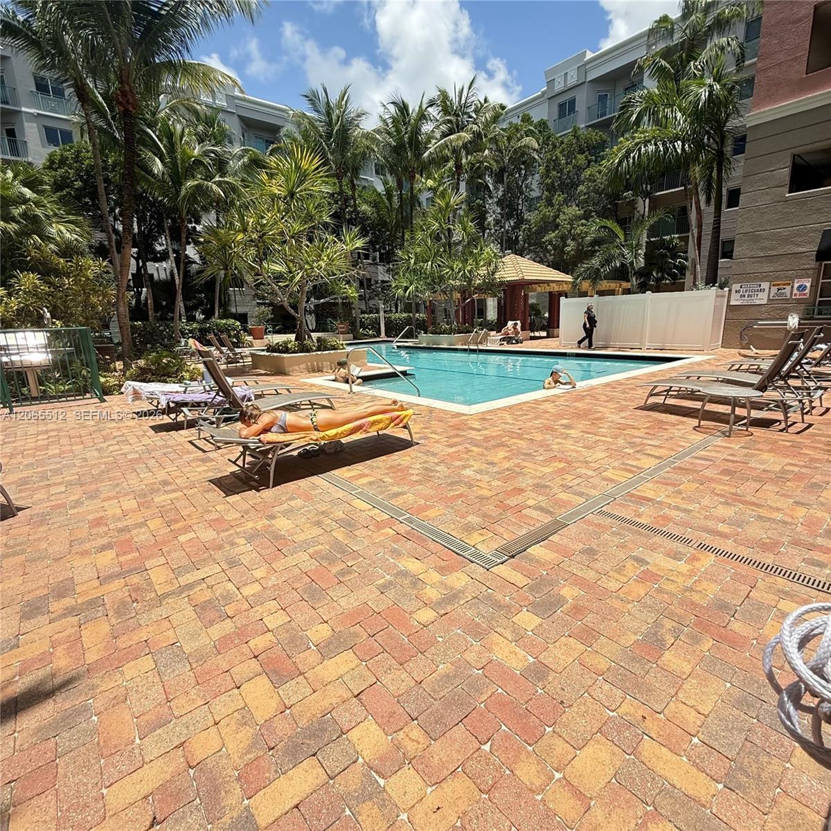 6001 SW 70th St # 146, South Miami FL 33143 photo 5