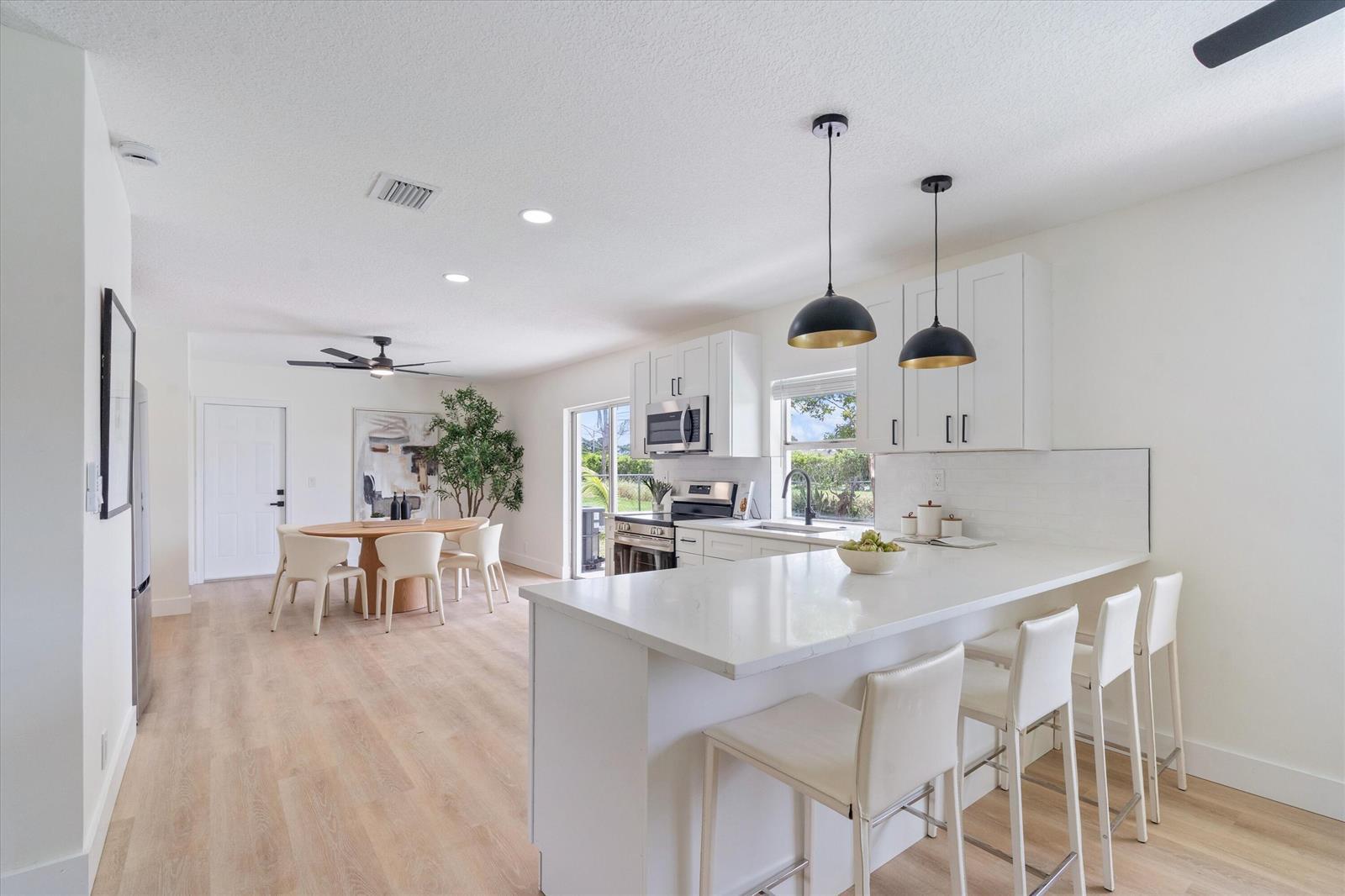 2840 DORSON Way, Delray Beach FL 33445 photo 2