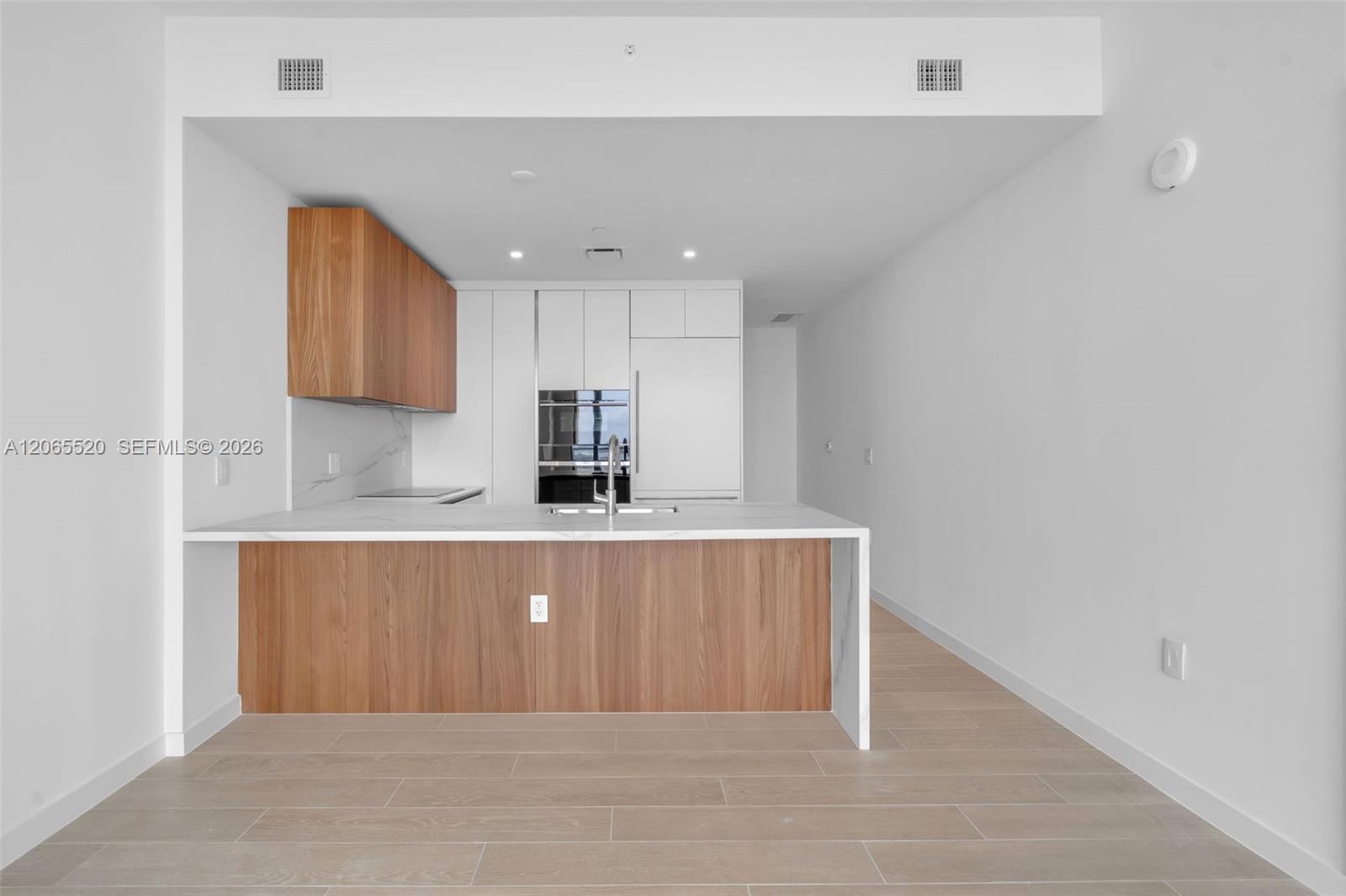 1400 Biscayne Blvd # 2905, Miami FL 33132 photo 3