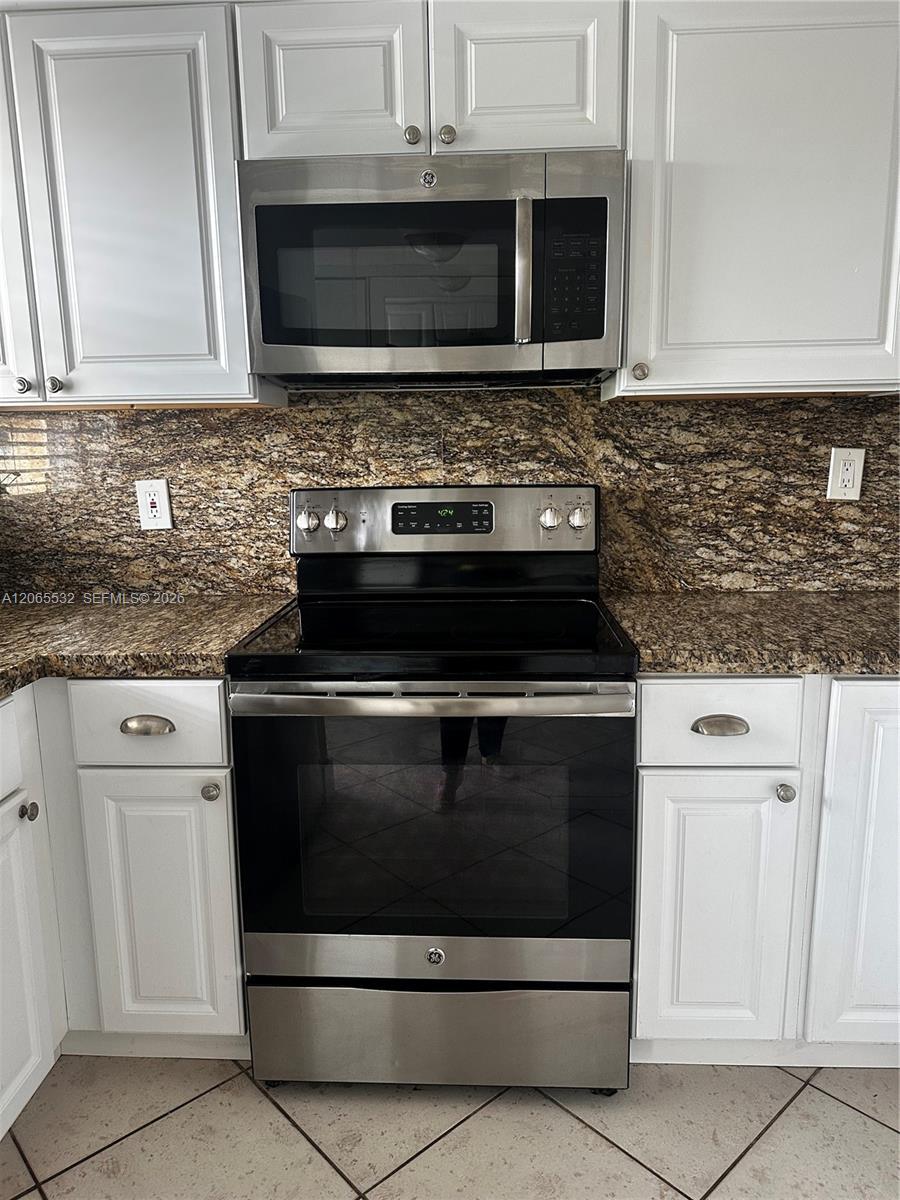 8305 Sunrise Lakes Blvd # 310, Sunrise FL 33322 photo 5