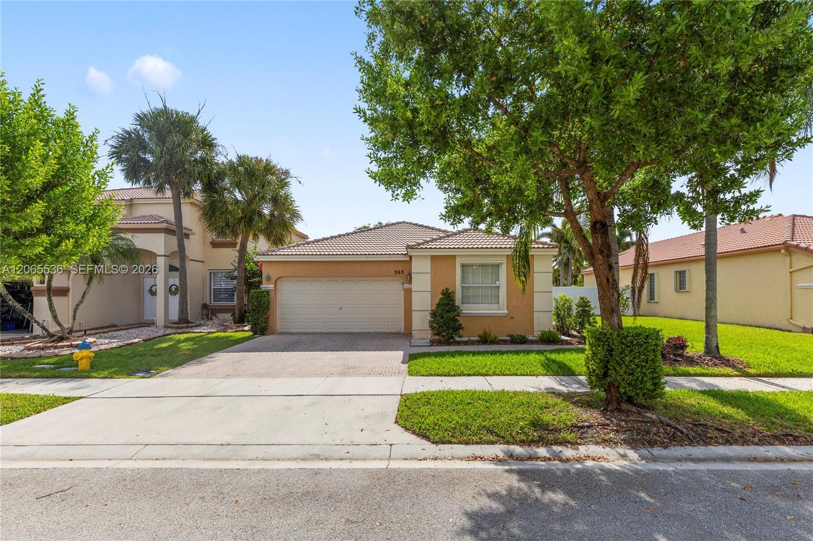 363 NW 158th Ave, Pembroke Pines FL 33028