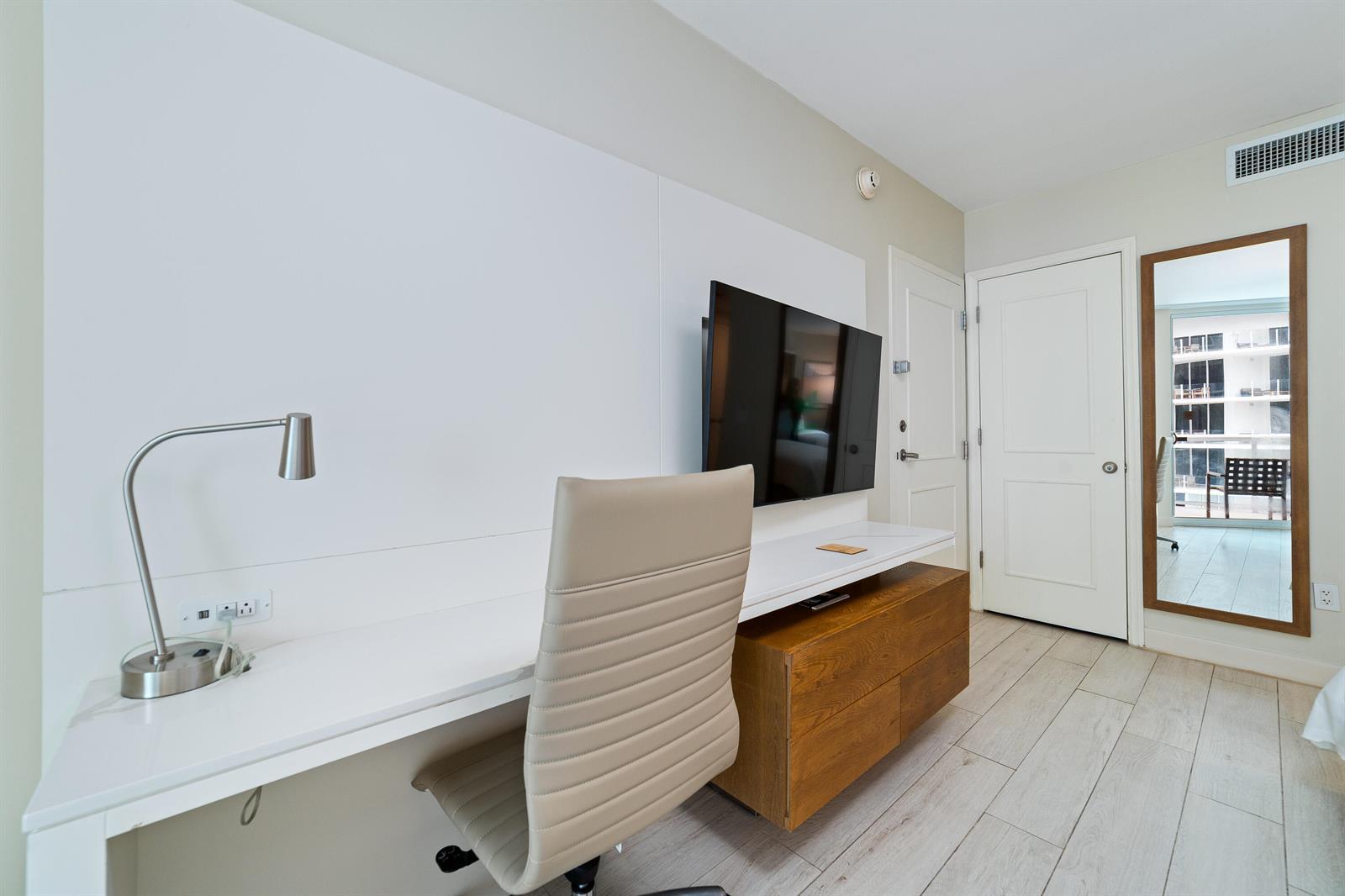 505 N FORT LAUDERDALE BEACH Boulevard # 1708, Fort Lauderdale FL 33304 photo 4