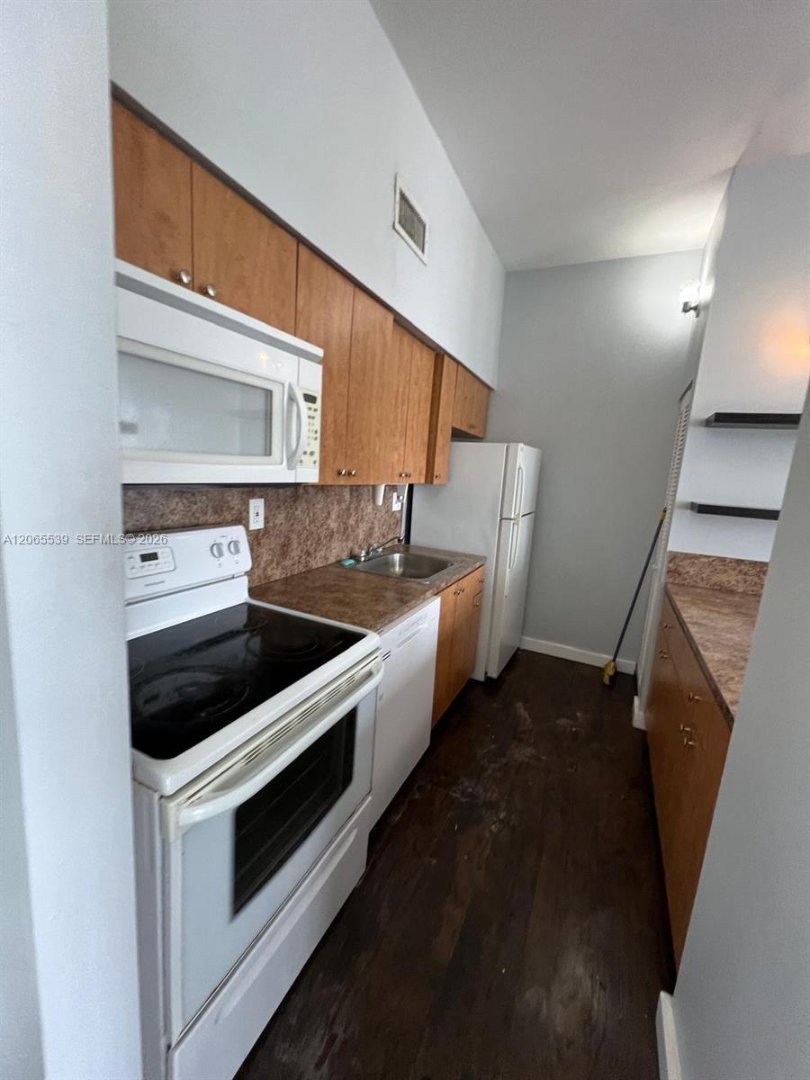 7400 W 20th Ave # 111, Hialeah FL 33016 photo 2