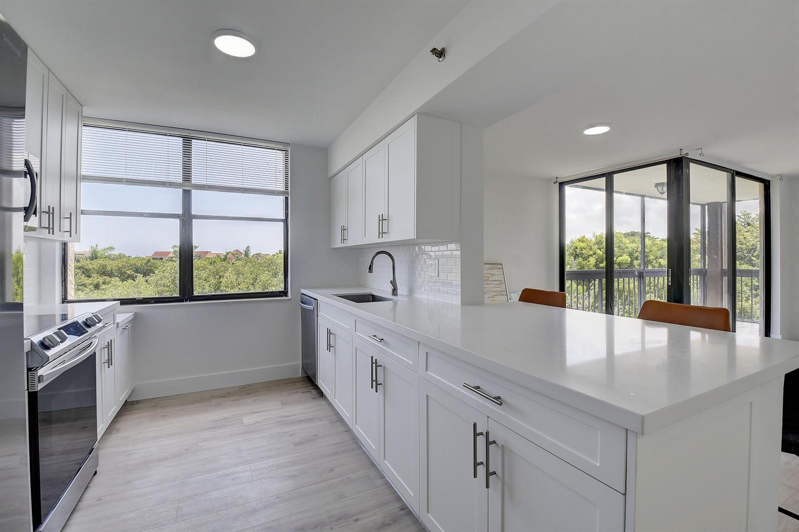 955 Egret Circle # 501, Delray Beach FL 33444 photo 3