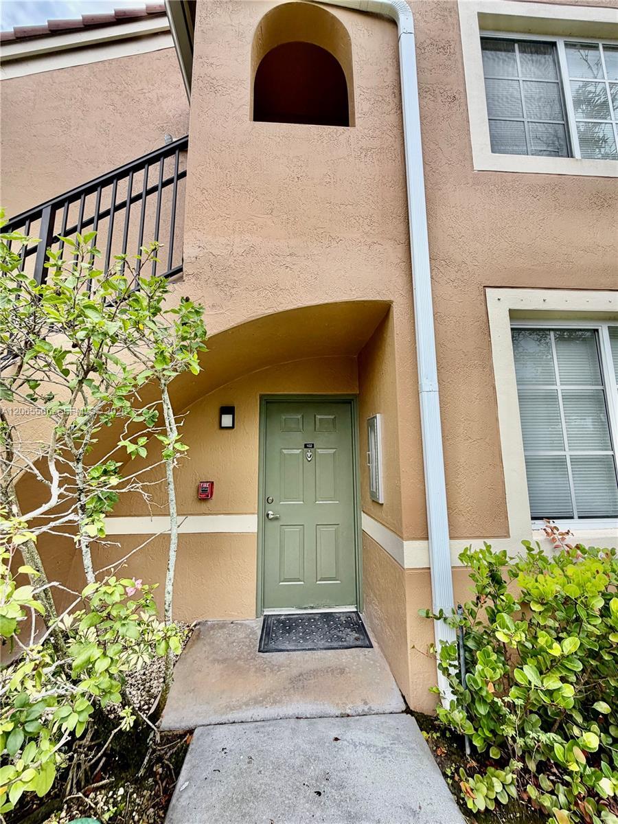 8010 N Nob Hill Rd # 102, Tamarac FL 33321 photo 3