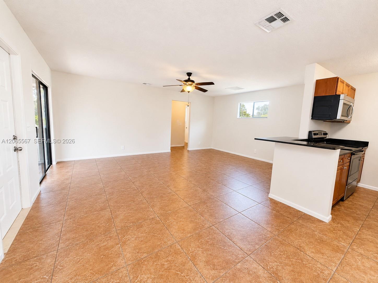 28 Crossings Cir, Boynton Beach FL 33435