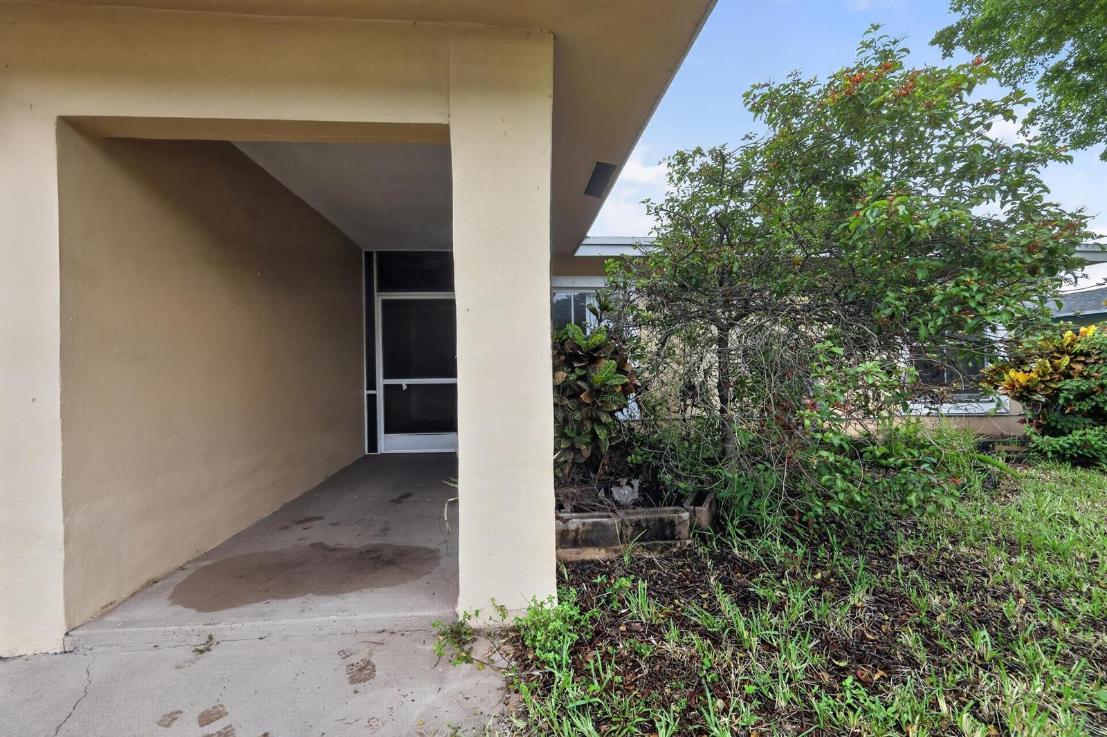 8208 NW 75TH Avenue, Tamarac FL 33321 photo 4