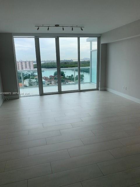 400 Sunny Isles Blvd # 1606, Sunny Isles Beach FL 33160 photo 5