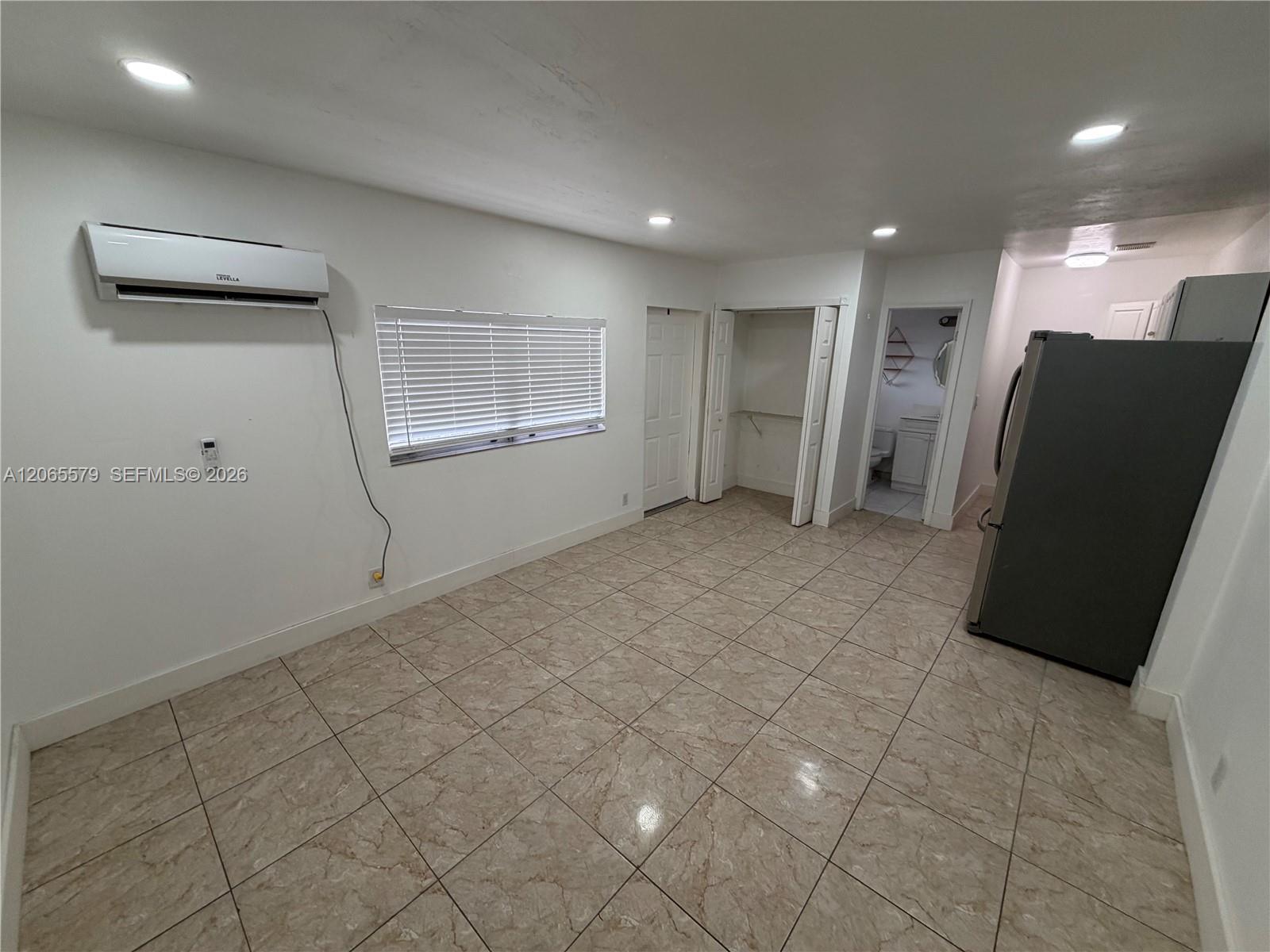 5803 Buchanan St, Hollywood FL 33021 photo 2