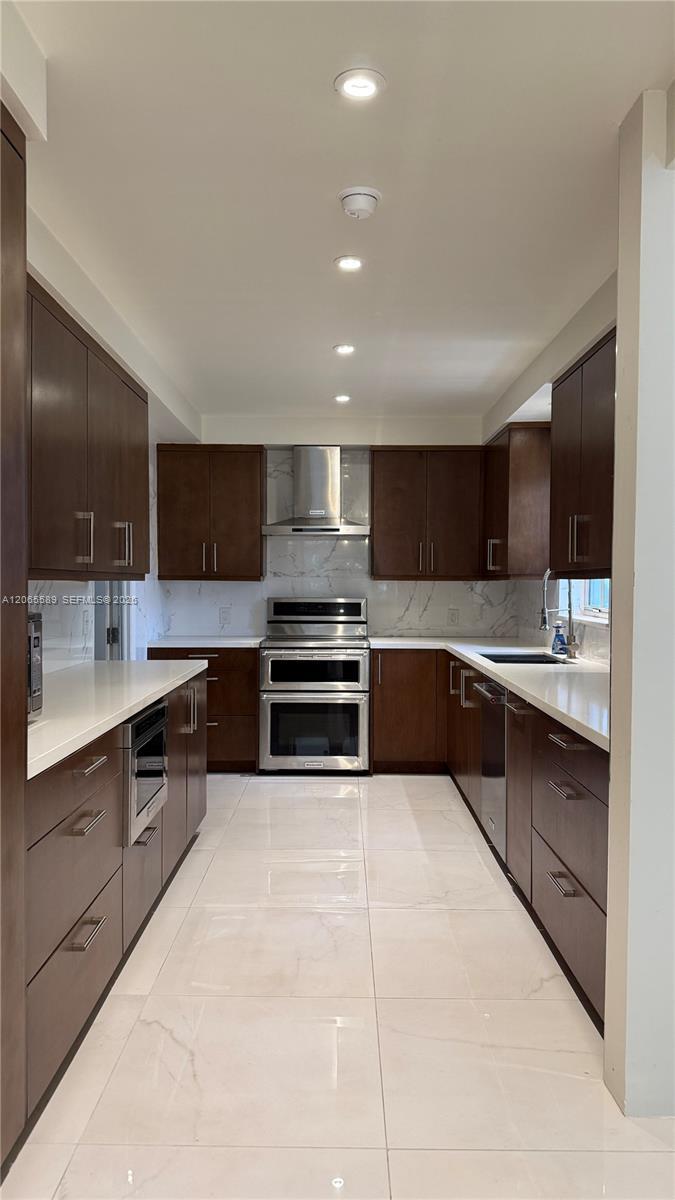 921 Belle Meade Island Dr, Miami FL 33138 photo 2