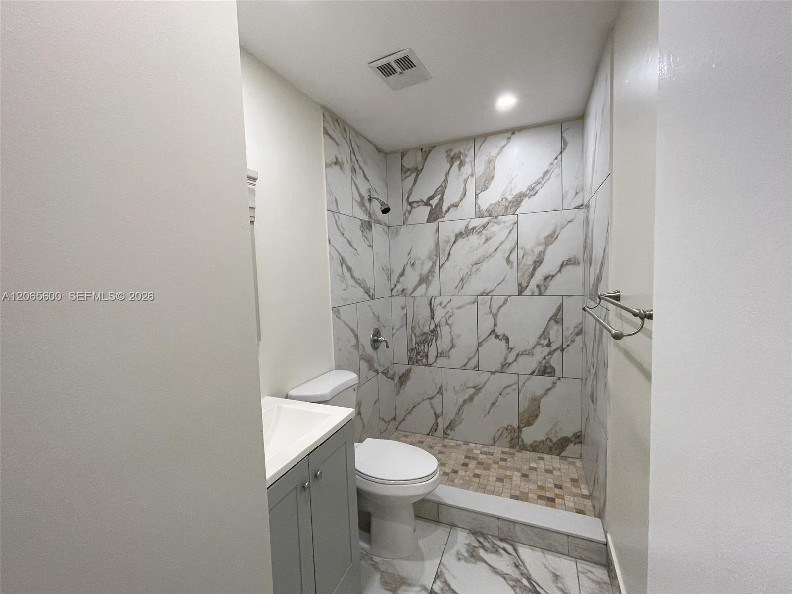 1447 Towhee St, Homestead FL 33035 photo 4