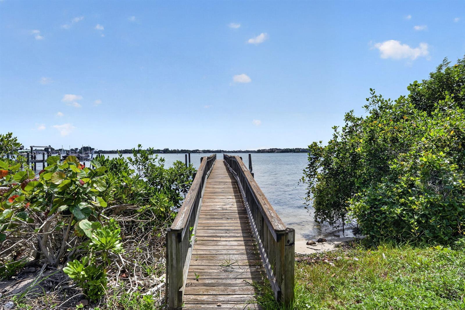 18821 Rio Vista Drive, Jupiter FL 33469 photo 3
