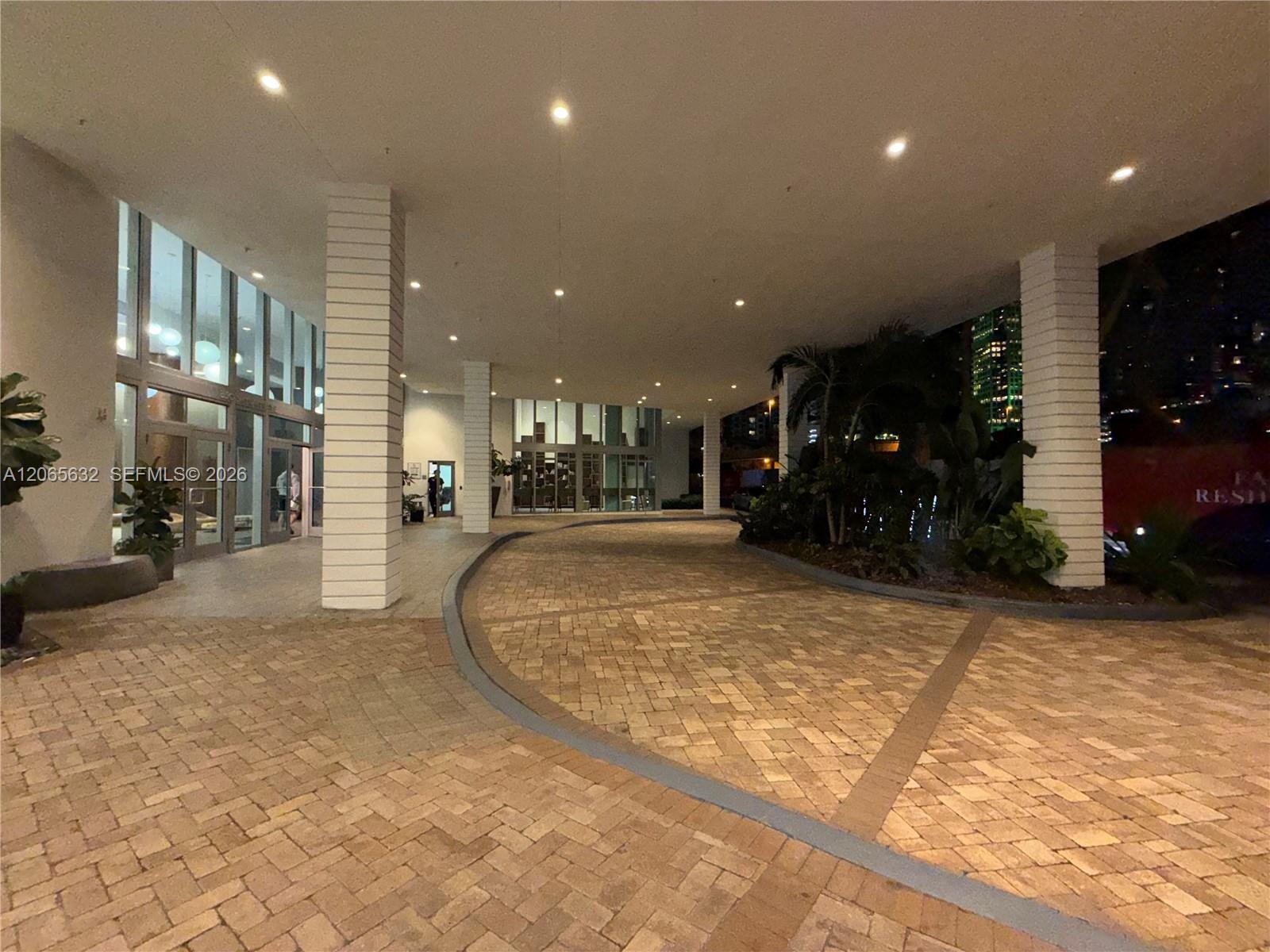 350 S Miami Ave # 302, Miami FL 33130 photo 2