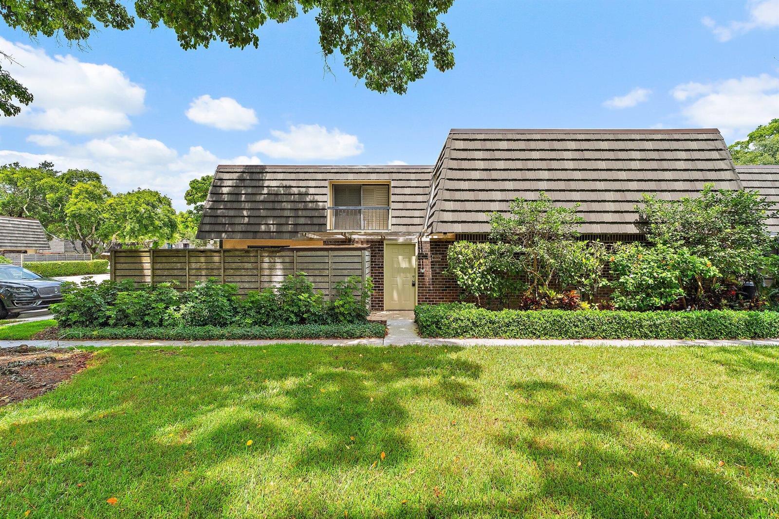 630 6th Terrace, Palm Beach Gardens FL 33418