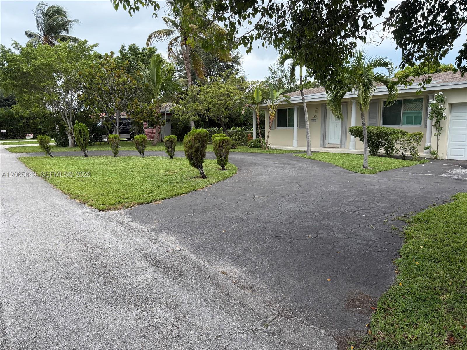 10860 NE 11th Ave, Miami FL 33161 photo 5
