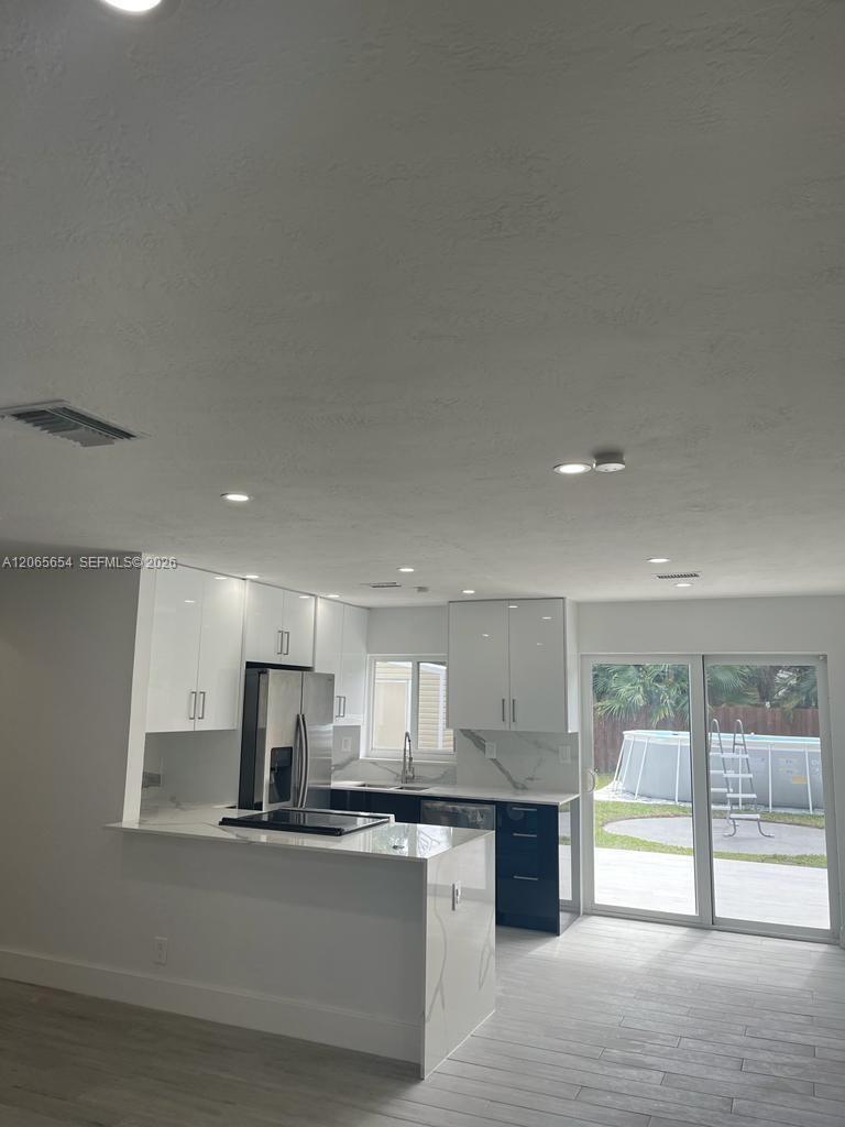 912 NE 5th St # 912, Hallandale Beach FL 33009 photo 5