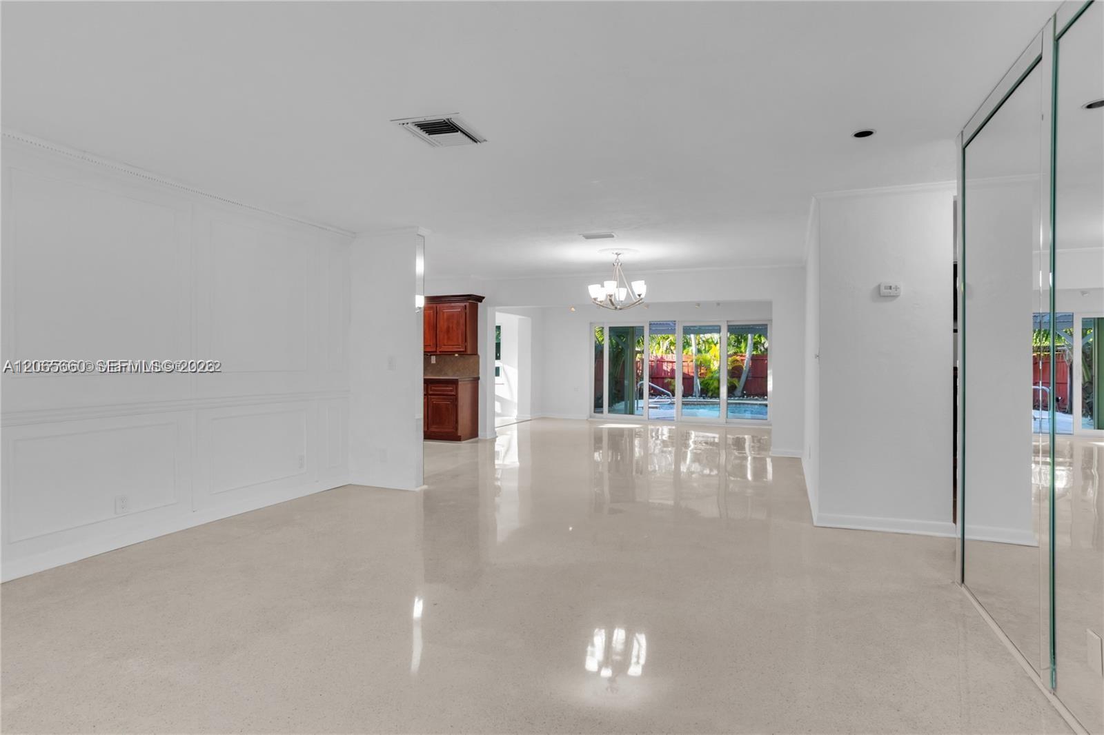 617 NE 2nd Pl, Dania Beach FL 33004 photo 2