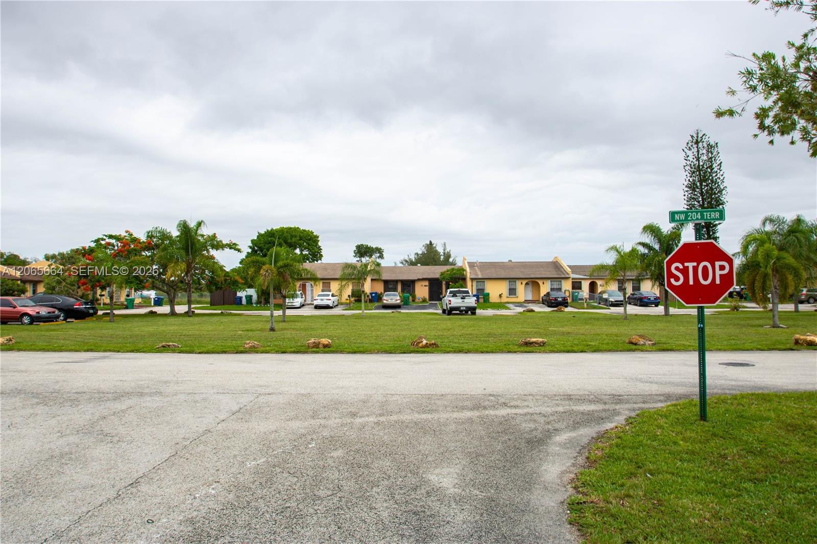 Miami Gardens, FL 33056 photo 2