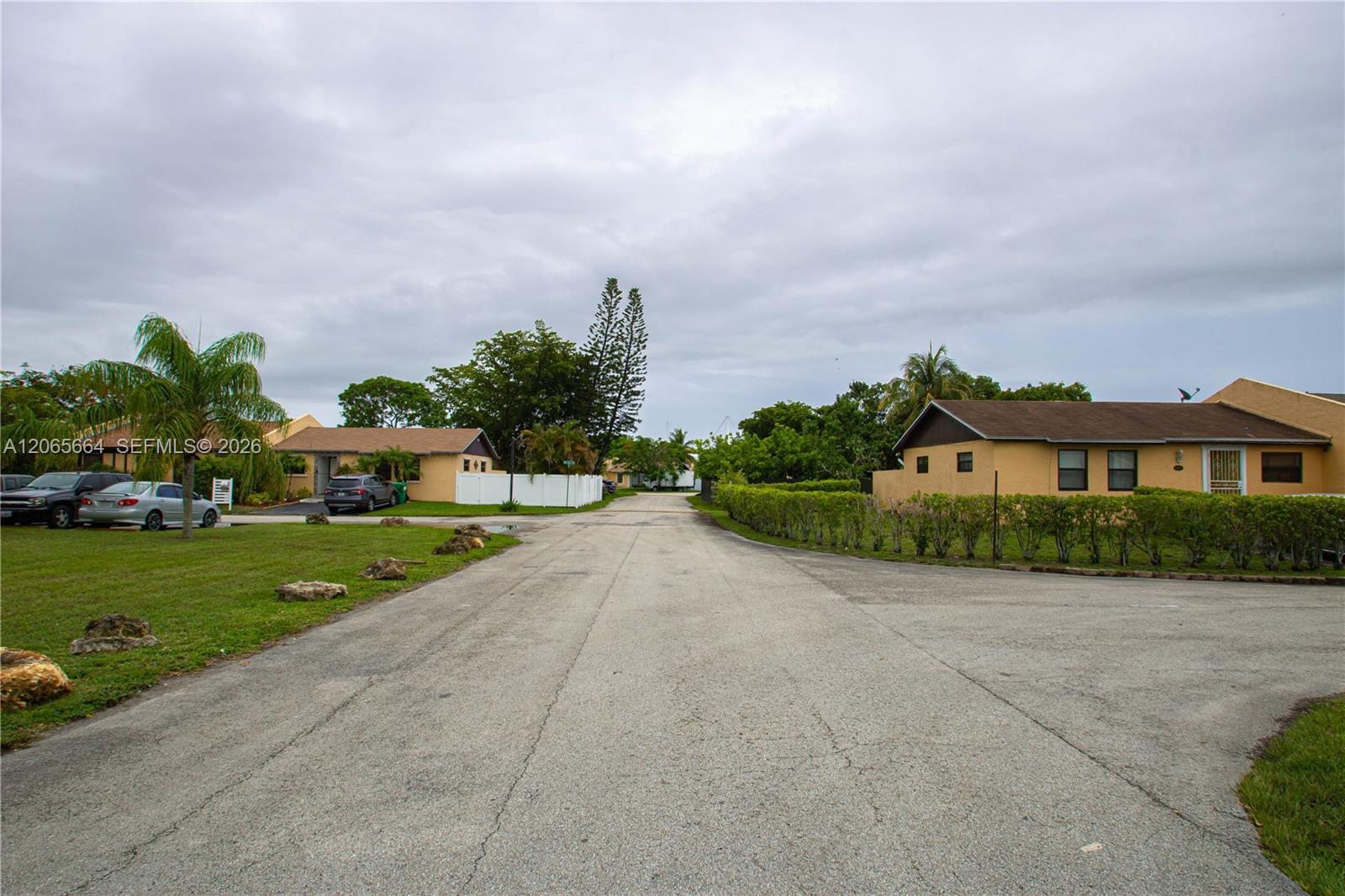 Miami Gardens, FL 33056 photo 3