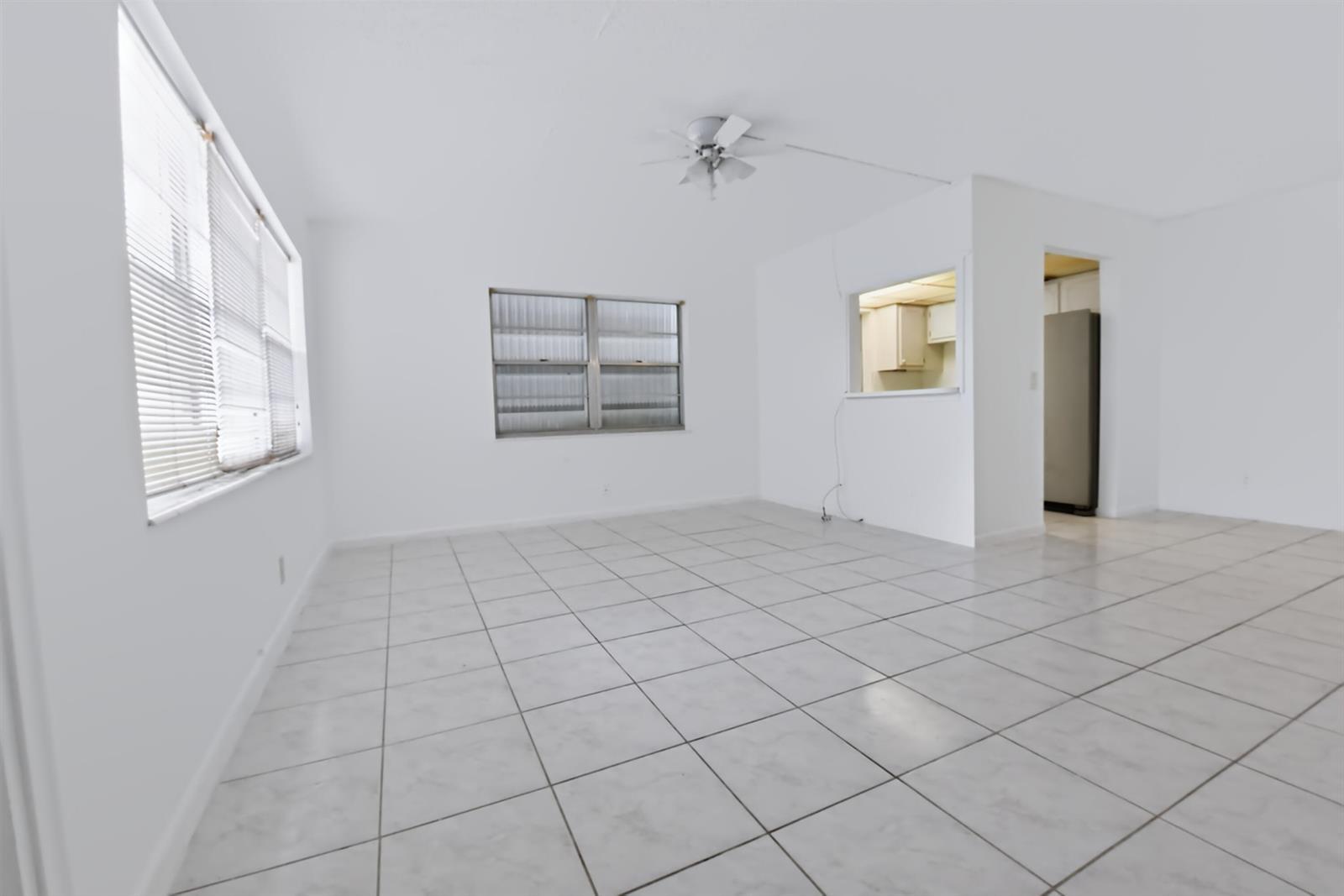264 Northampton N, West Palm Beach FL 33417 photo 4
