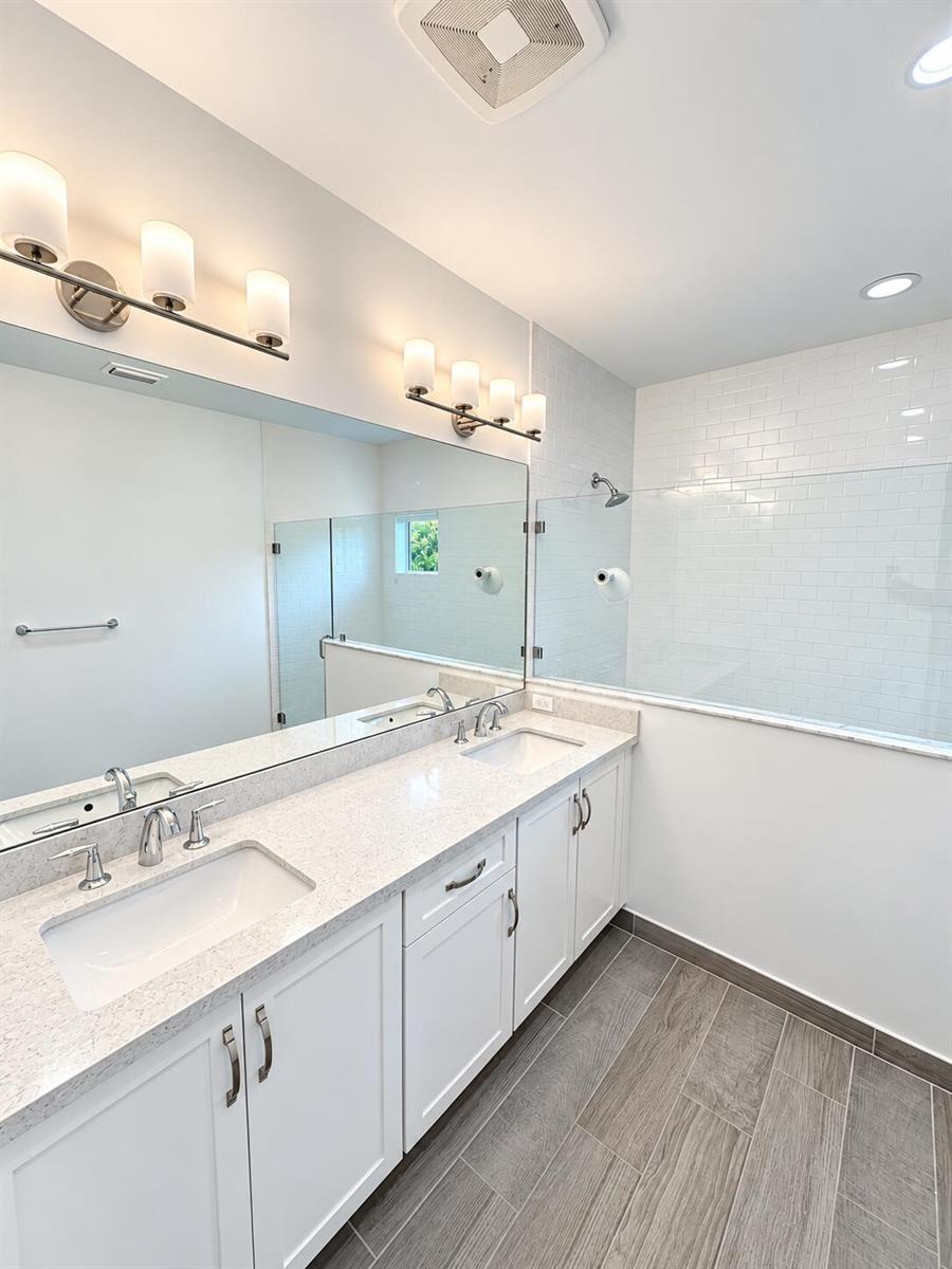 558 Sanderling Circle, Deerfield Beach FL 33442 photo 5