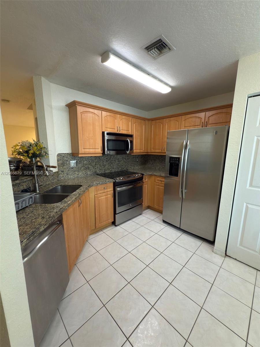 1105 SW 44th Way # 1105, Deerfield Beach FL 33442 photo 4