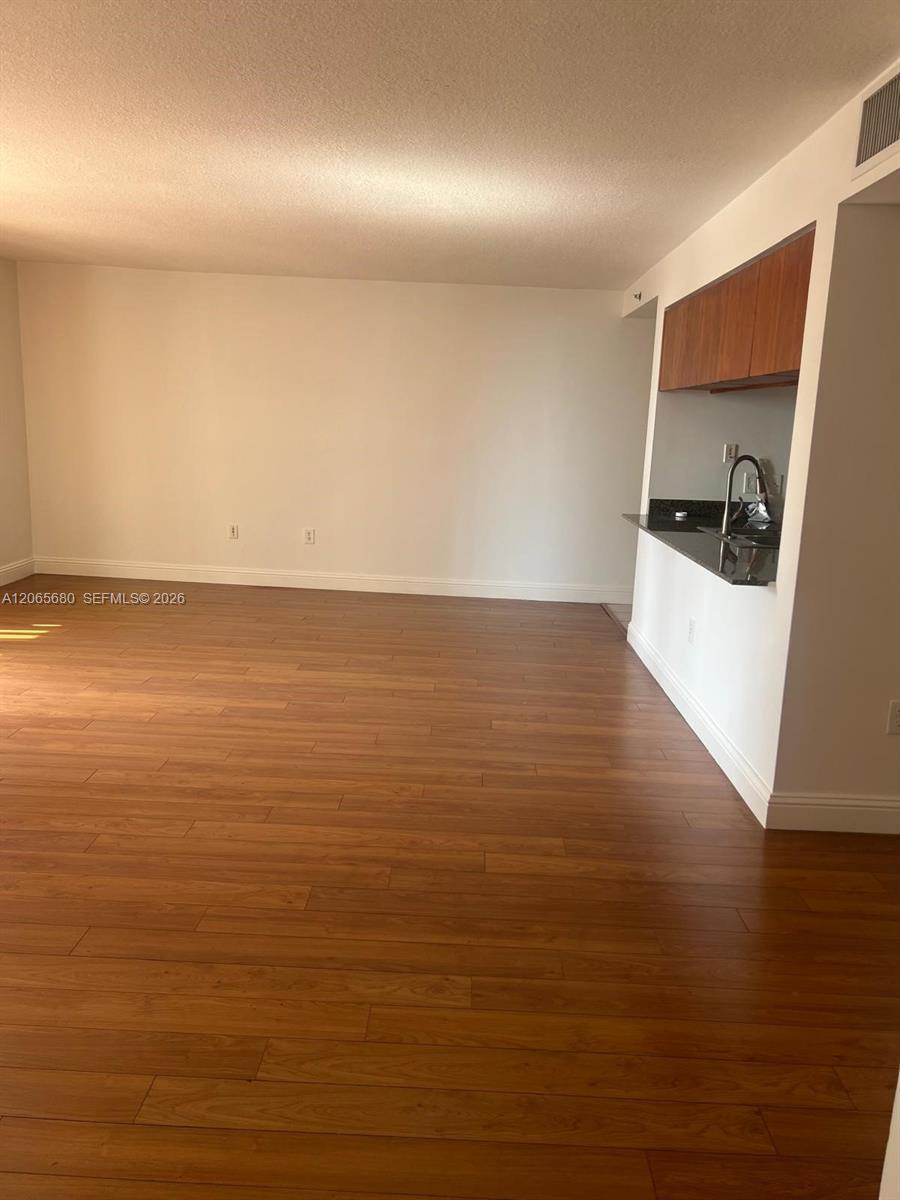 1200 Brickell Bay Dr # 2723, Miami FL 33131 photo 4