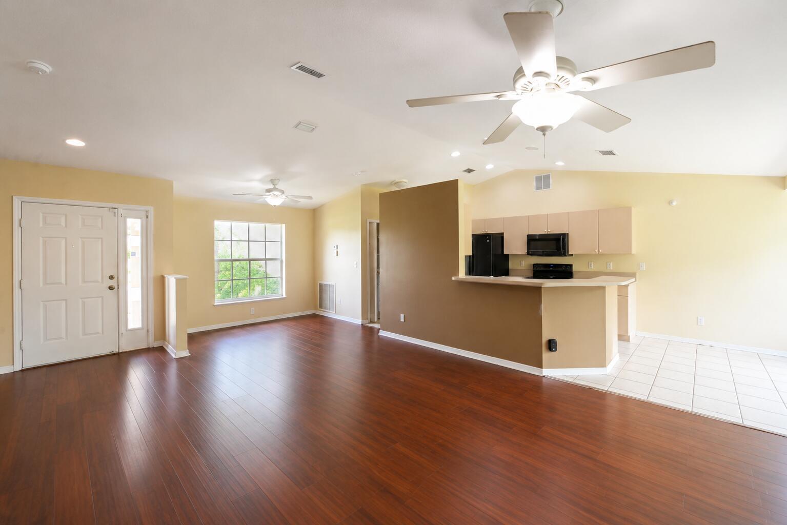 491 SE STARFLOWER Avenue, Port St. Lucie FL 34983 photo 4