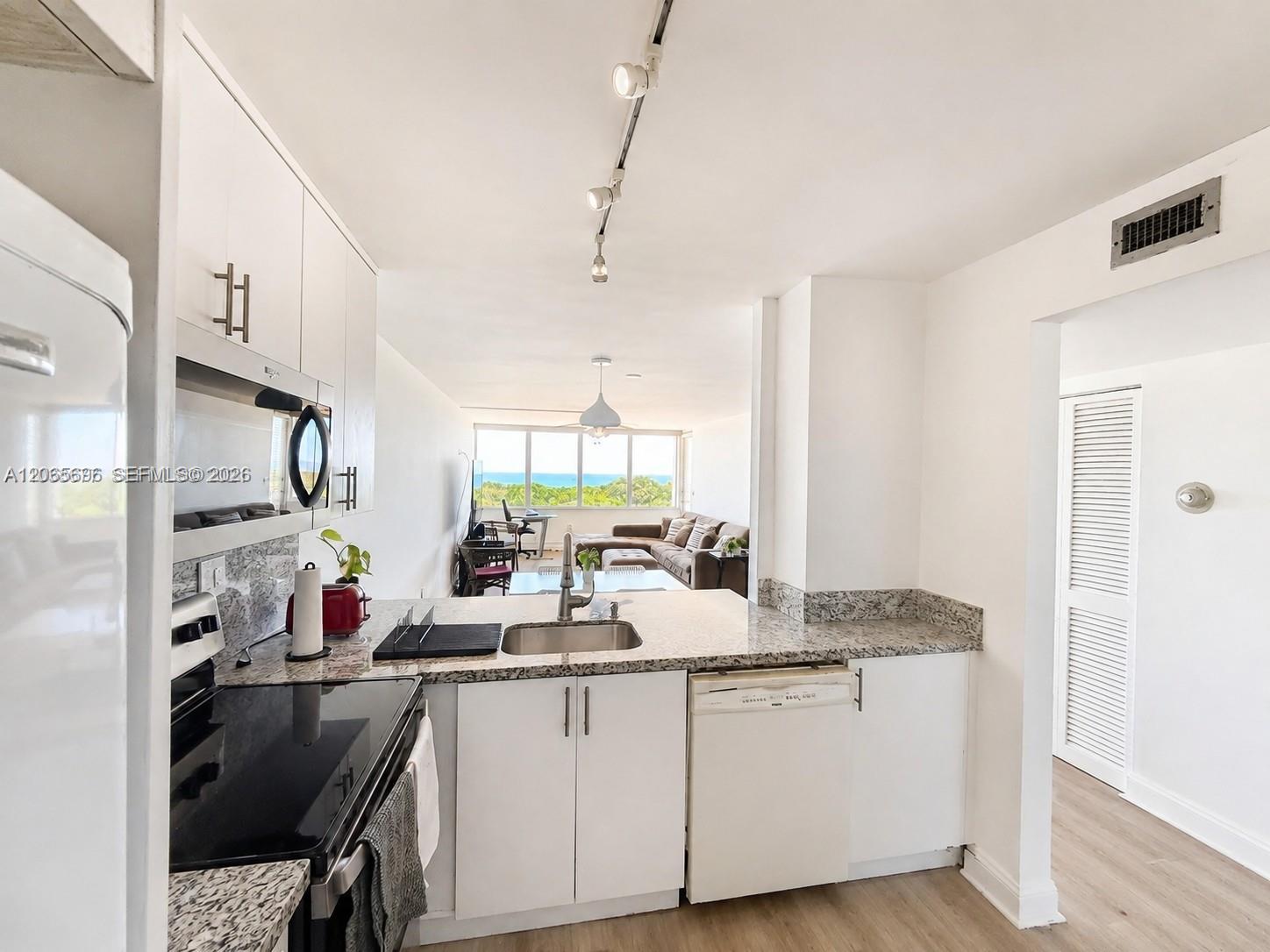 8233 Harding Ave # 703, Miami Beach FL 33141 photo 3