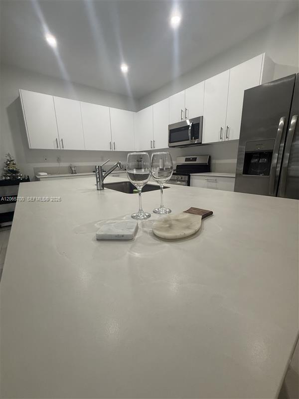 2619 SE 24th Ct, Homestead FL 33035 photo 4