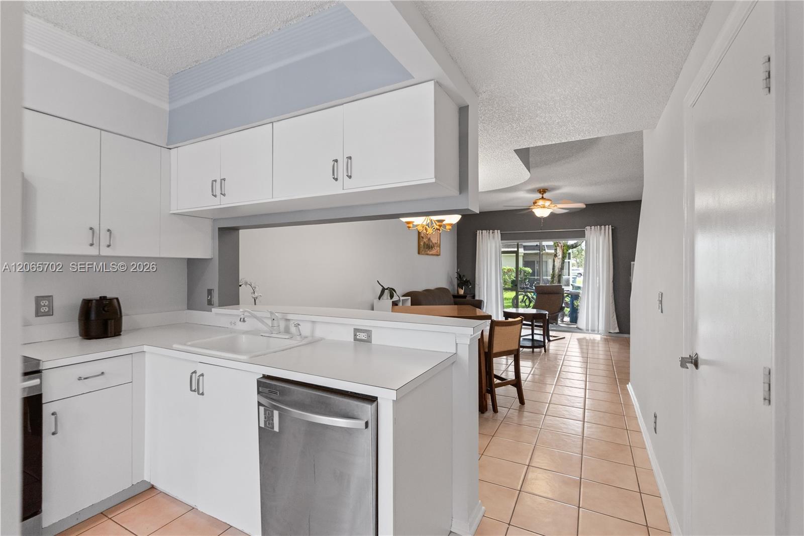 38 Truman Dr, Weston FL 33326 photo 3