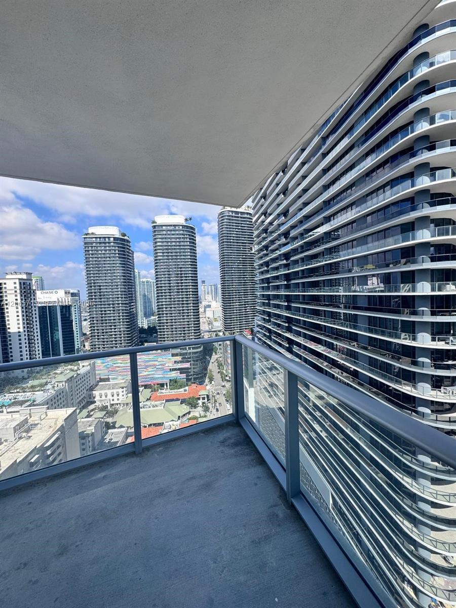 1100 S Miami Ave # 3010, Miami FL 33130 photo 3