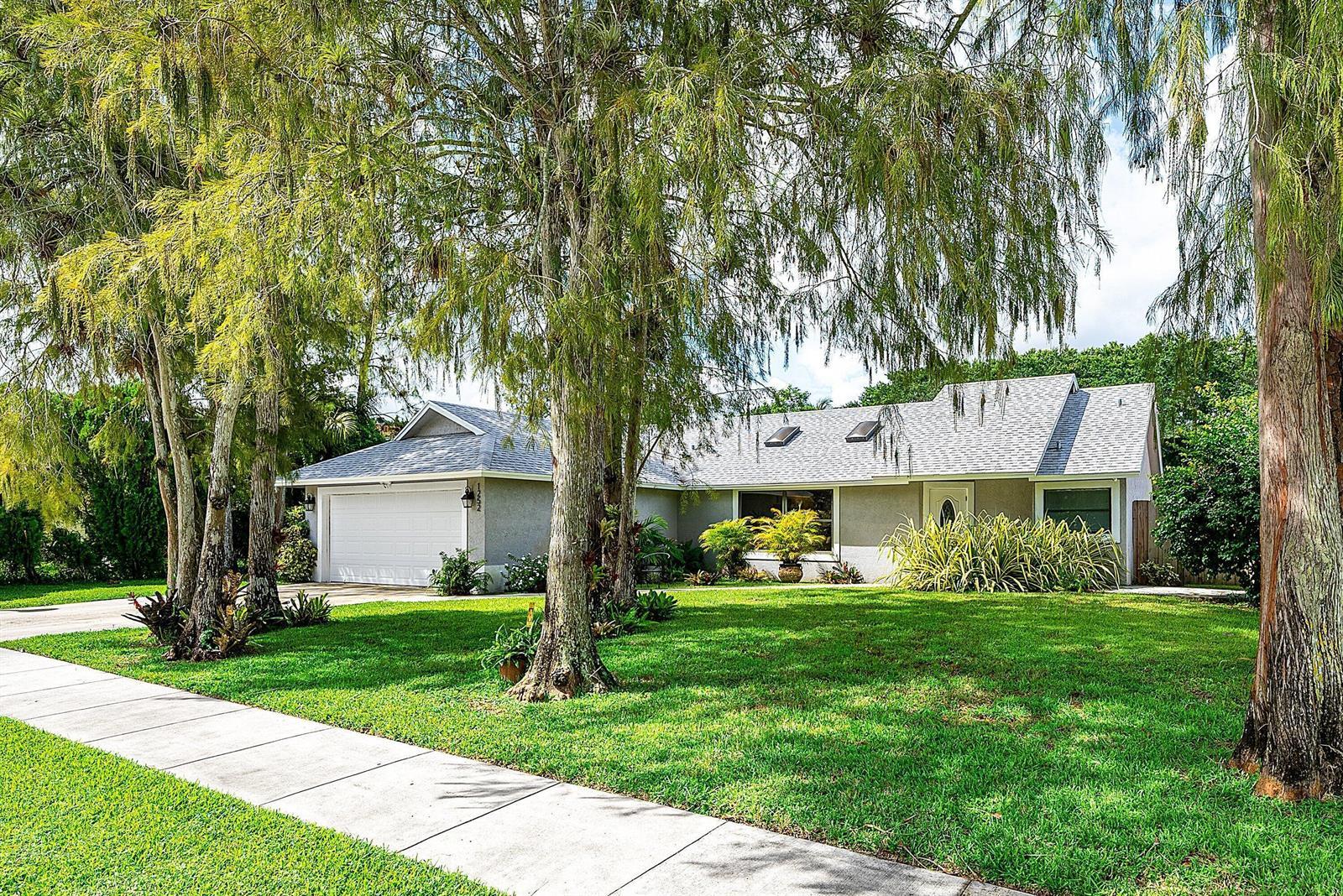 1252 Raintree Lane, Wellington FL 33414 photo 3