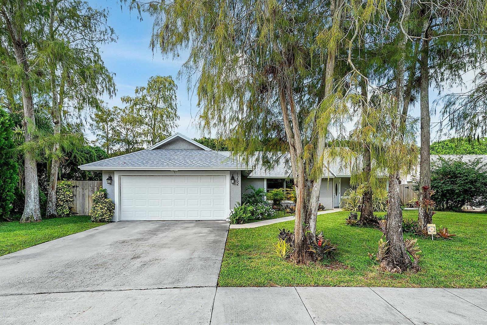 1252 Raintree Lane, Wellington FL 33414