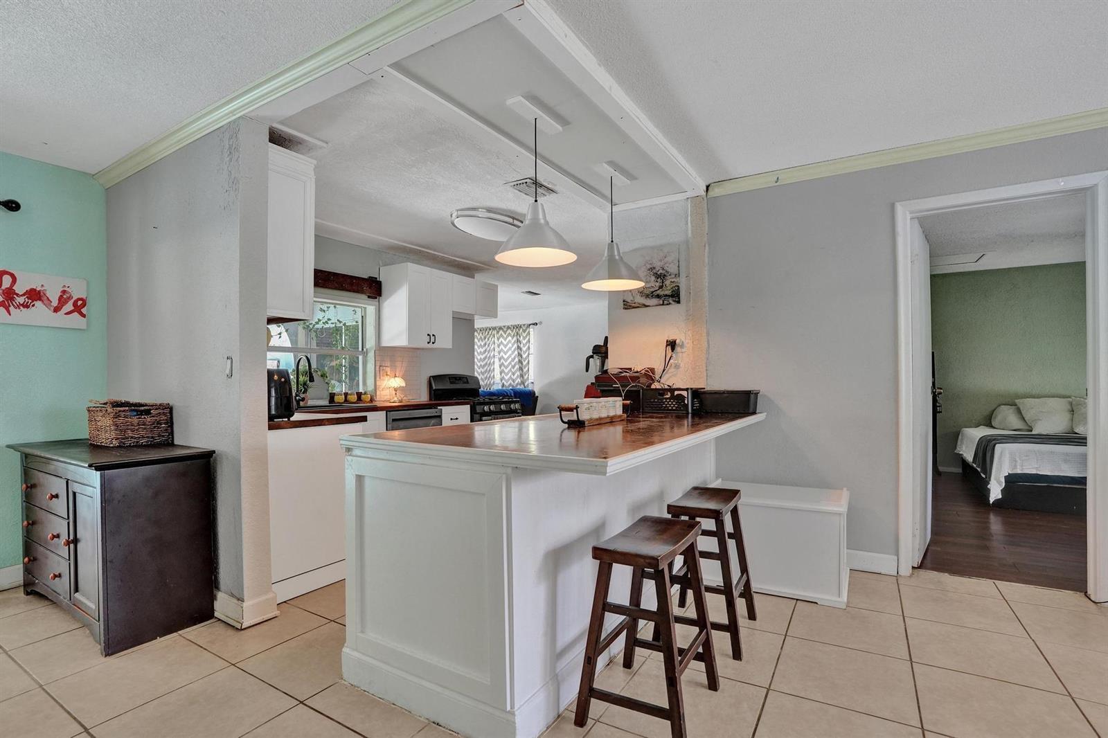 2161 NW 84TH Way, Sunrise FL 33322 photo 3