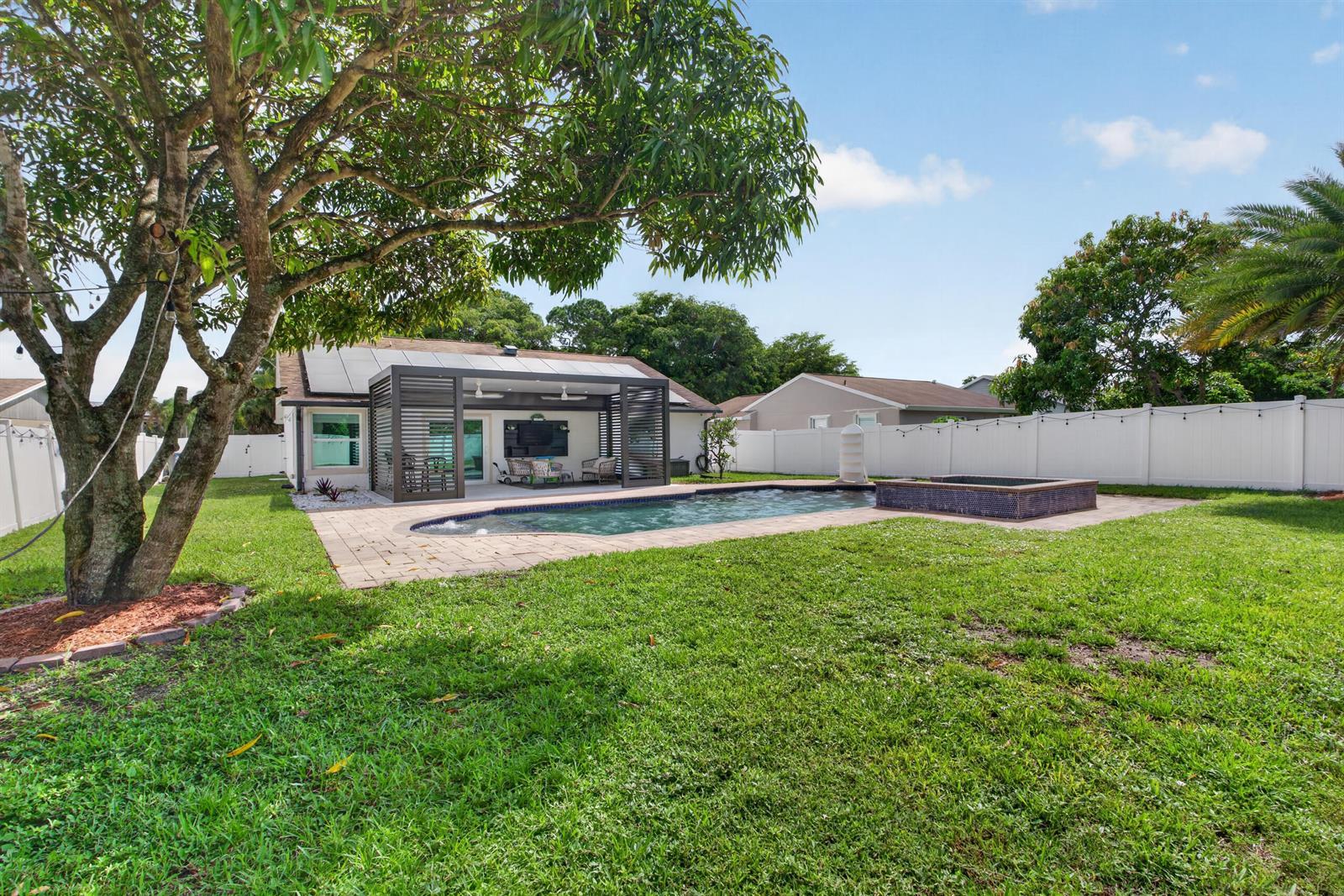 4858 Classic Drive, West Palm Beach FL 33417 photo 4