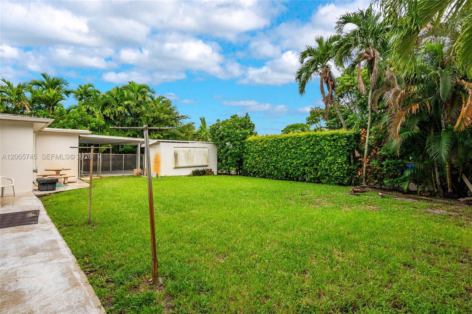 5013 Arthur St, Hollywood FL 33021 photo 4
