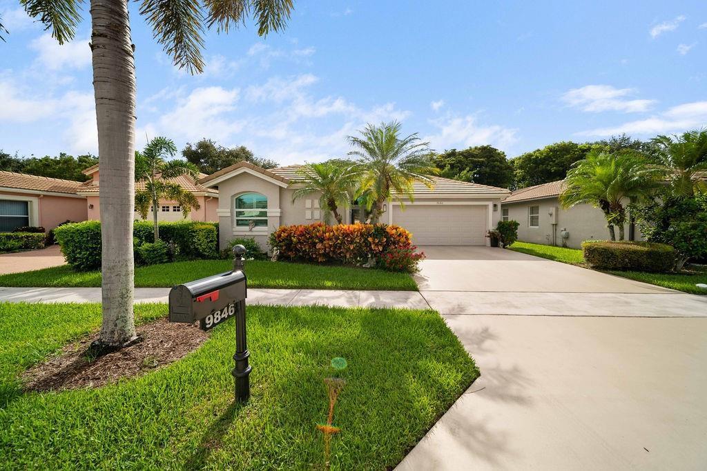 9846 Harbour Lake Circle, Boynton Beach FL 33437 photo 2