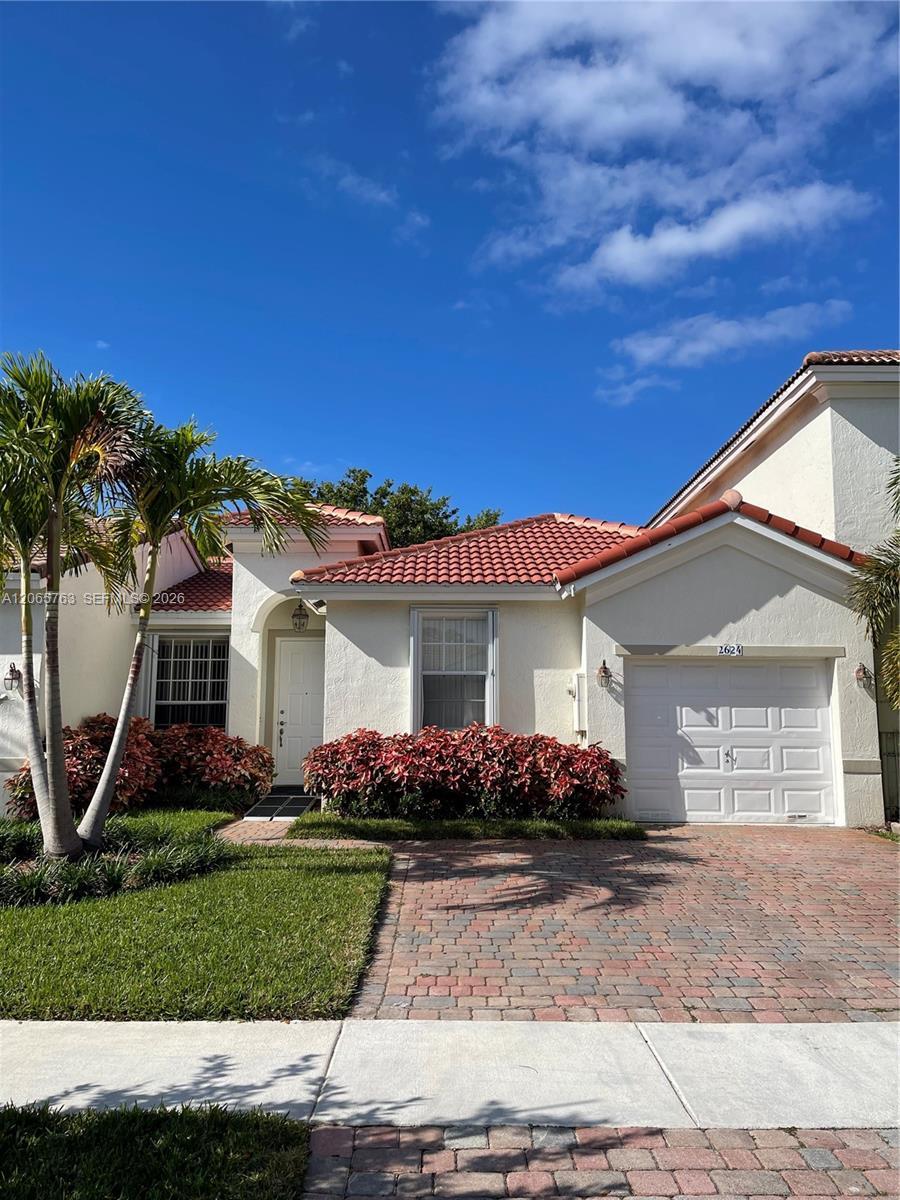 2624 SW 188th Ave, Miramar FL 33029 photo 2